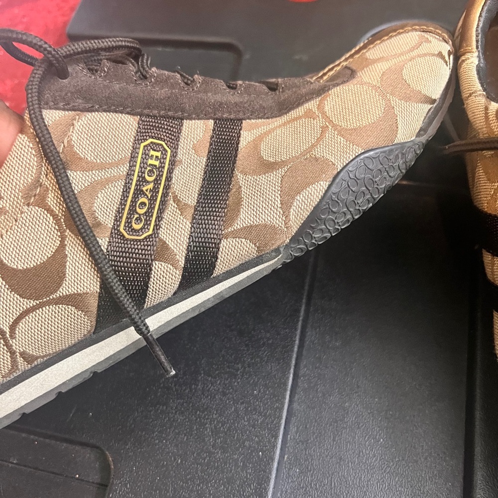 Authentic Coach Sneaker - Picture 8 of 9